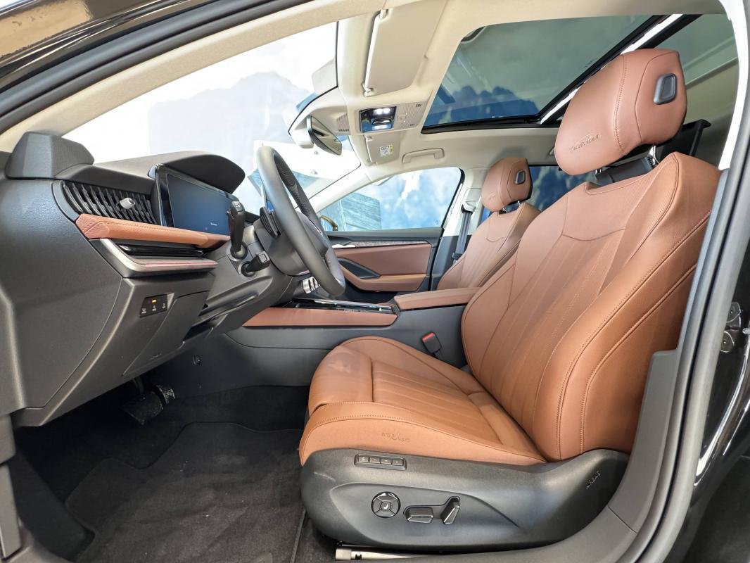 Skoda Superb Combi - Photo 8