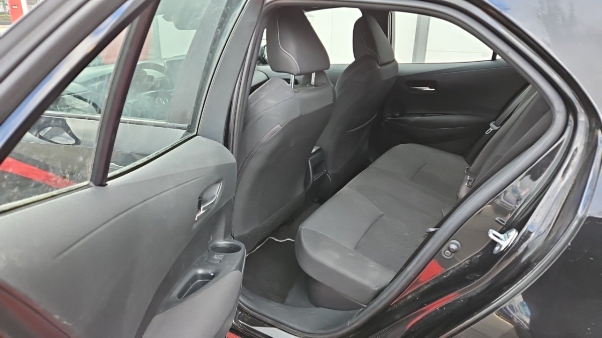 Toyota Corolla - Photo 11