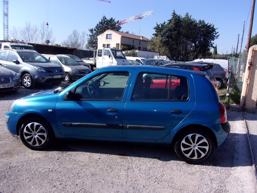 Renault Clio - Photo 2