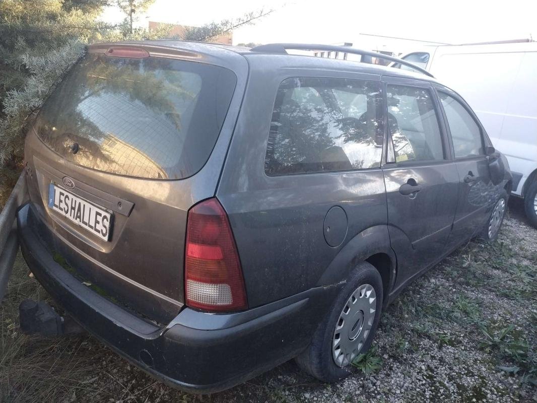 Ford Focus - Photo 3