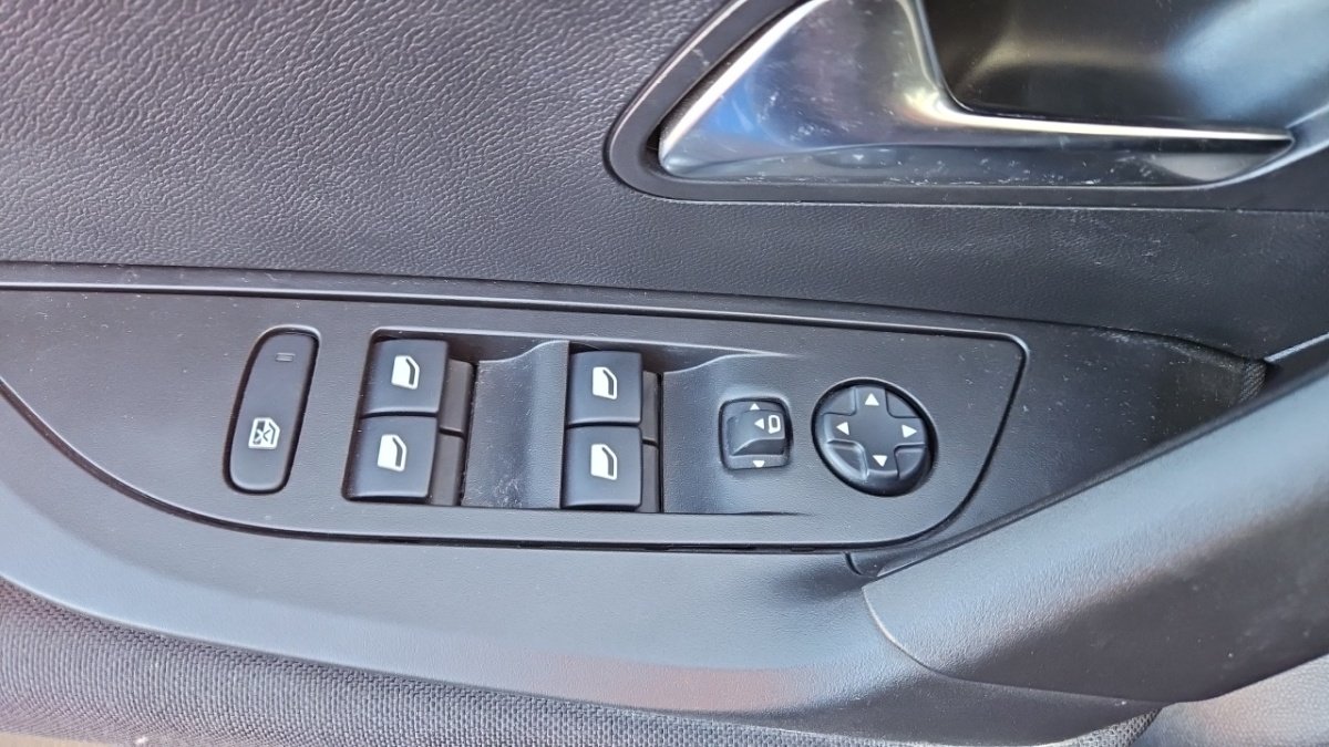 Peugeot 2008 - Photo 28