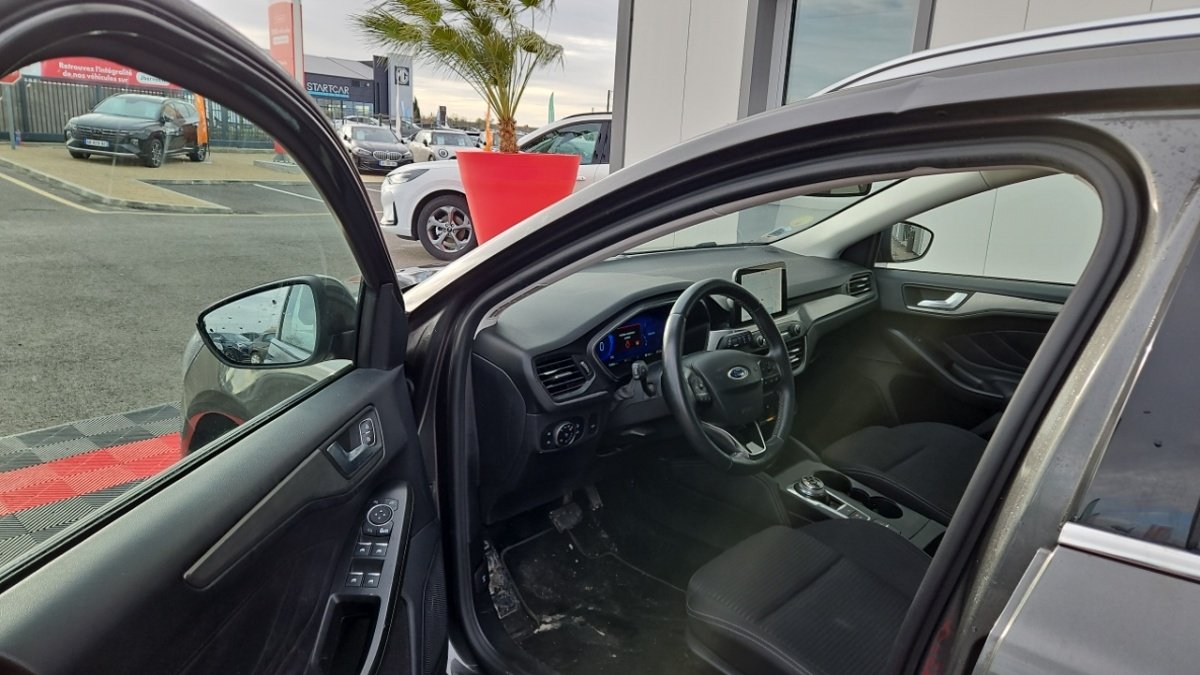 Ford Focus - Photo 14