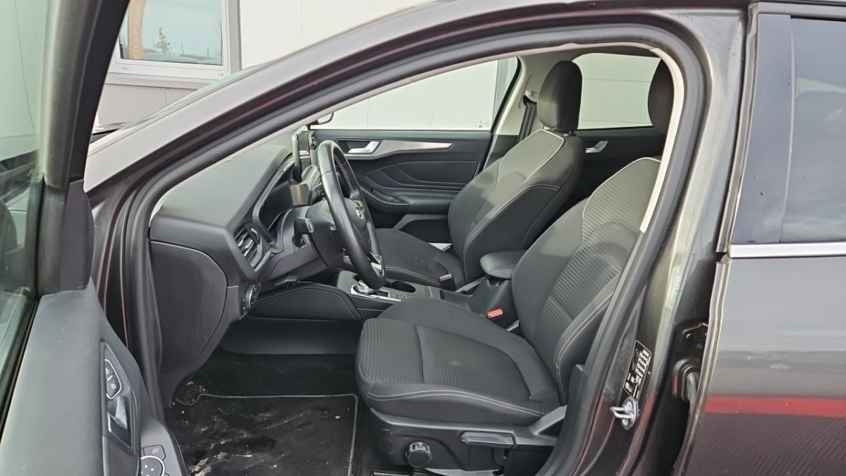Ford Focus - Photo 15