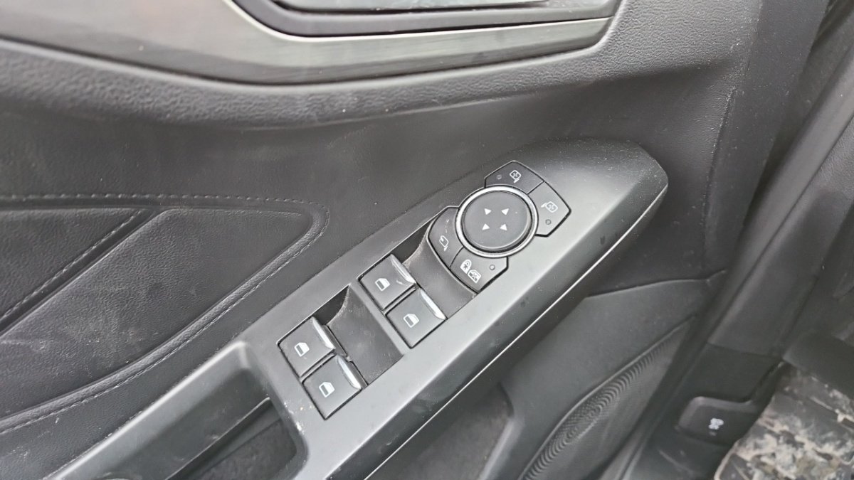 Ford Focus - Photo 26