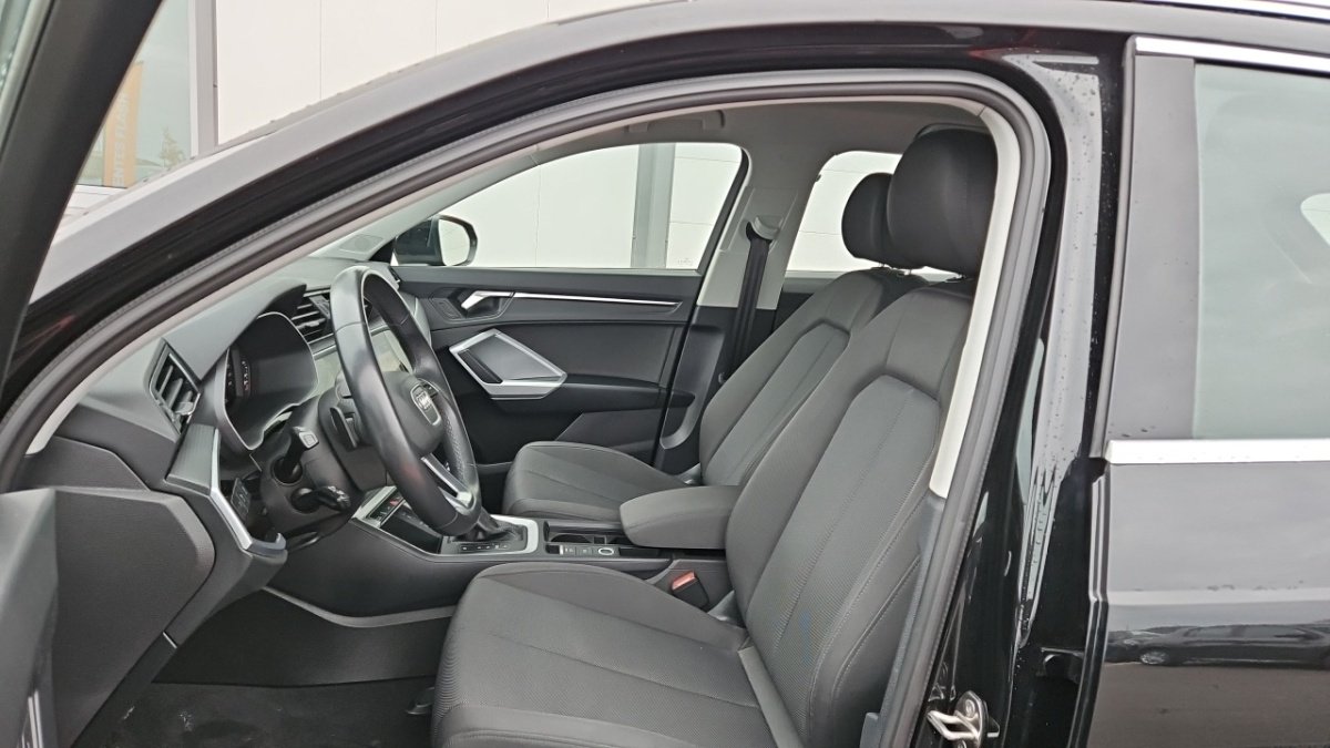 Audi Q3 - Photo 13