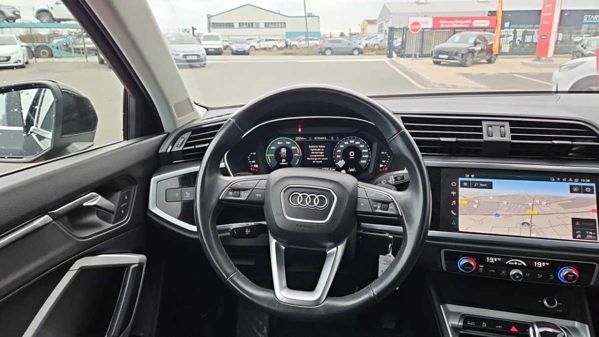 Audi Q3 - Photo 15