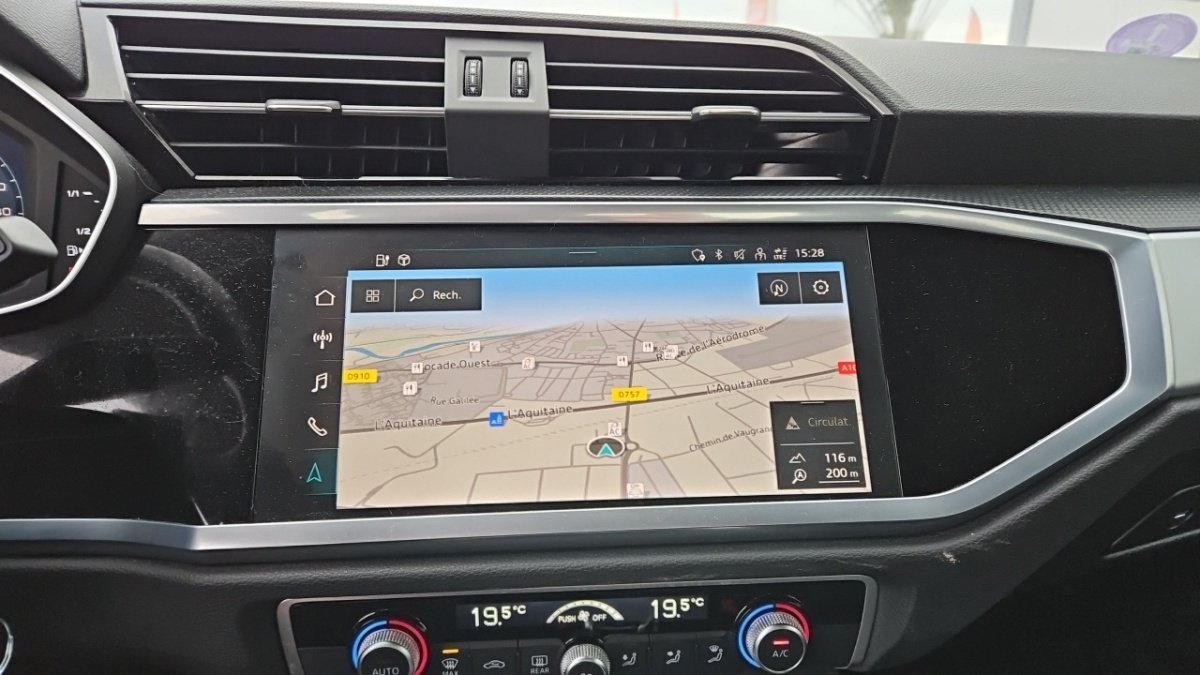 Audi Q3 - Photo 16