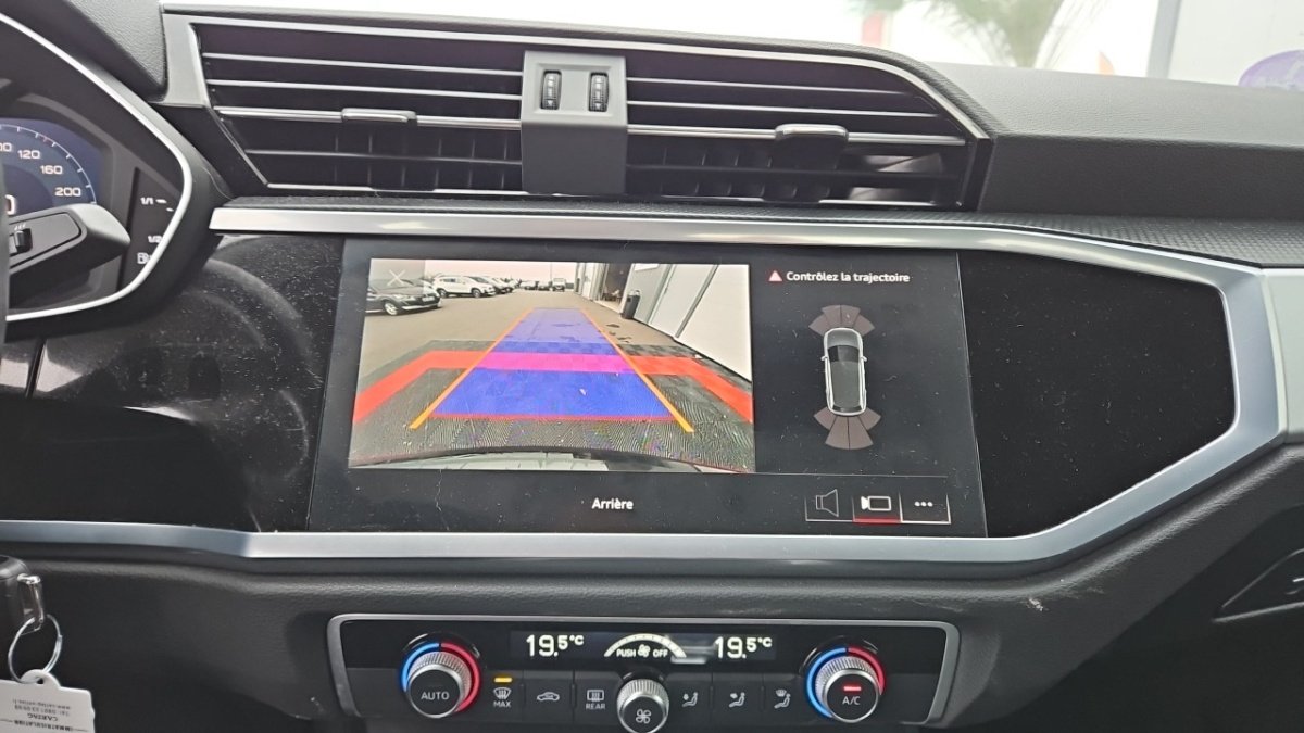 Audi Q3 - Photo 17