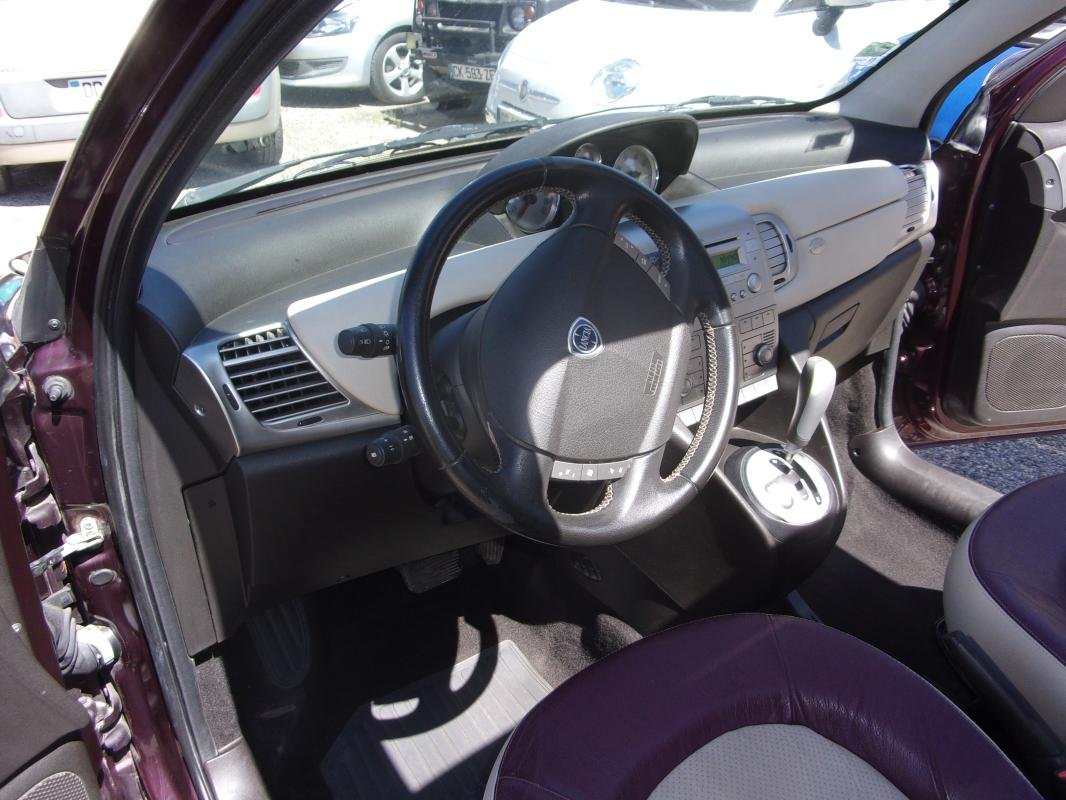 Lancia Ypsilon - Photo 13