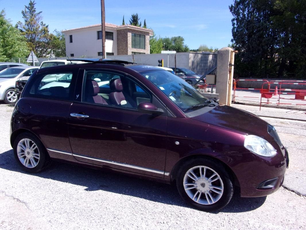 Lancia Ypsilon - Photo 2