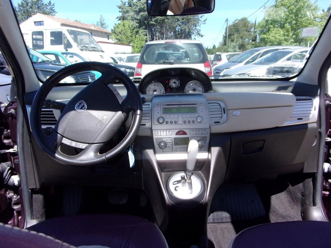 Lancia Ypsilon - Photo 4