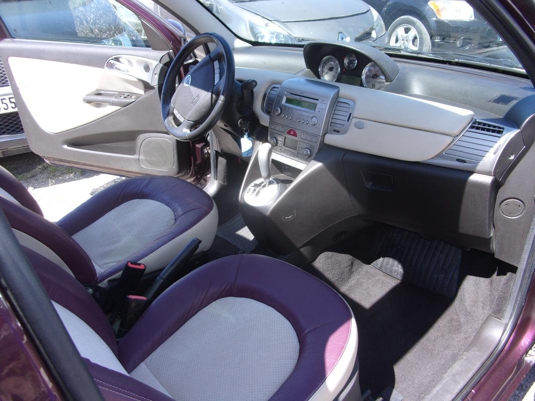 Lancia Ypsilon - Photo 10
