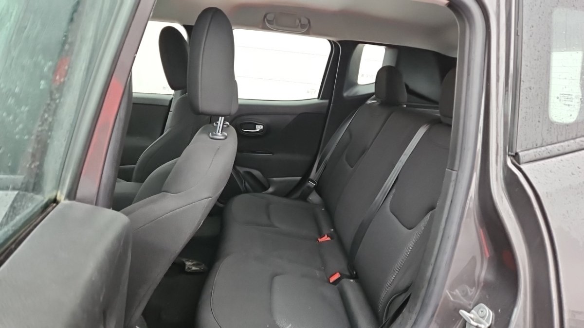 Jeep Renegade - Photo 11