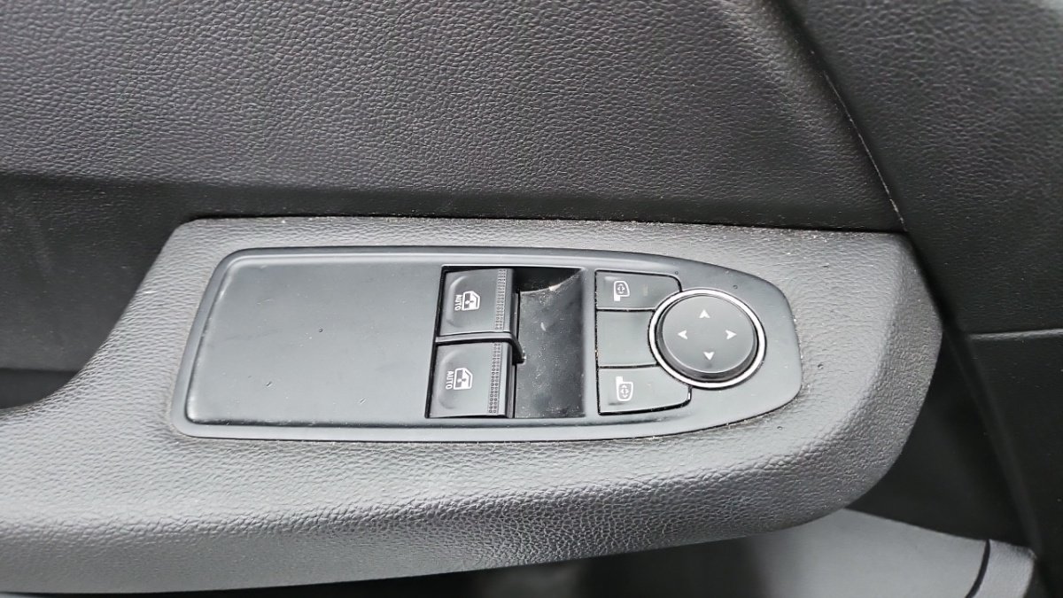 Renault Clio - Photo 24