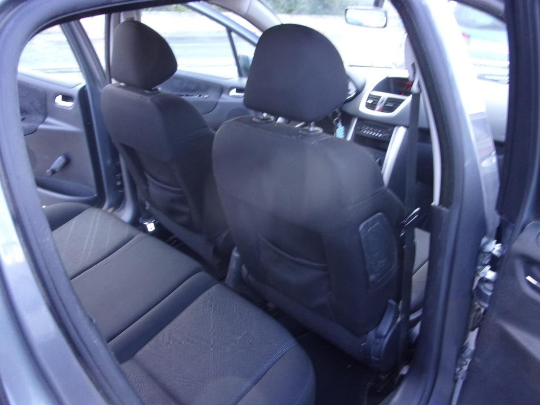 Peugeot 207 - Photo 5