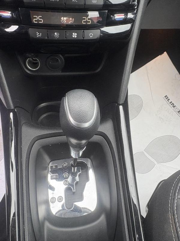 Peugeot 2008 - Photo 11