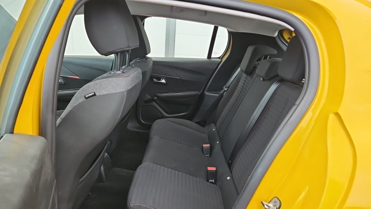 Peugeot 208 - Photo 11