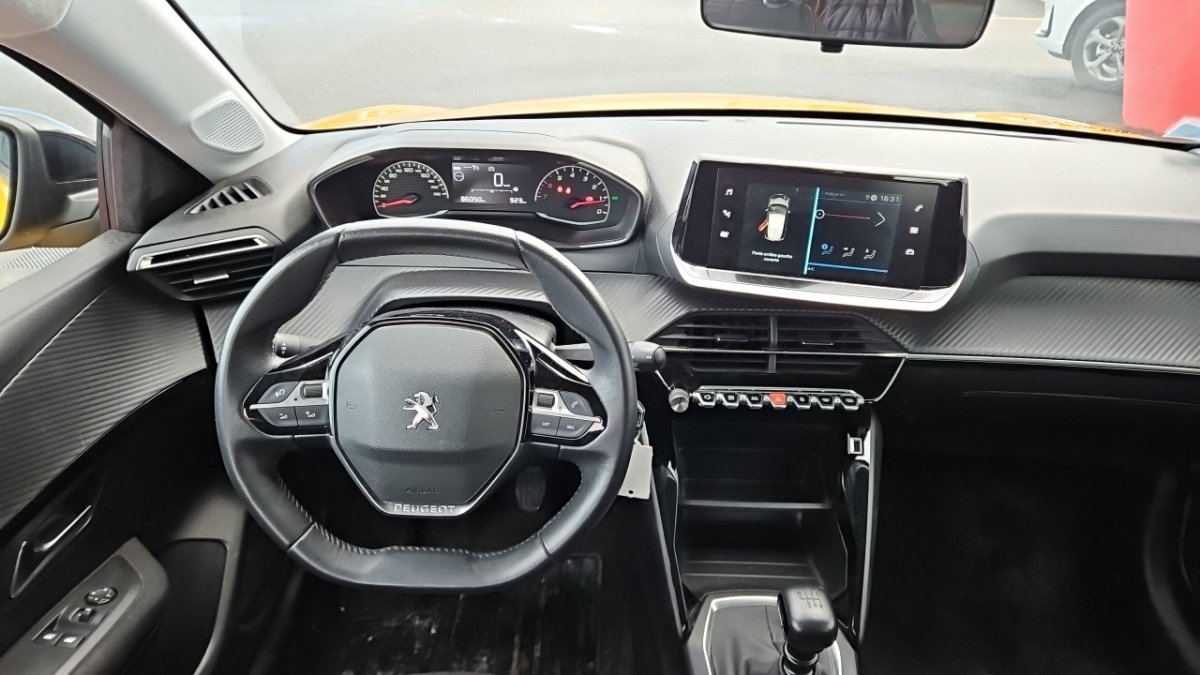 Peugeot 208 - Photo 14
