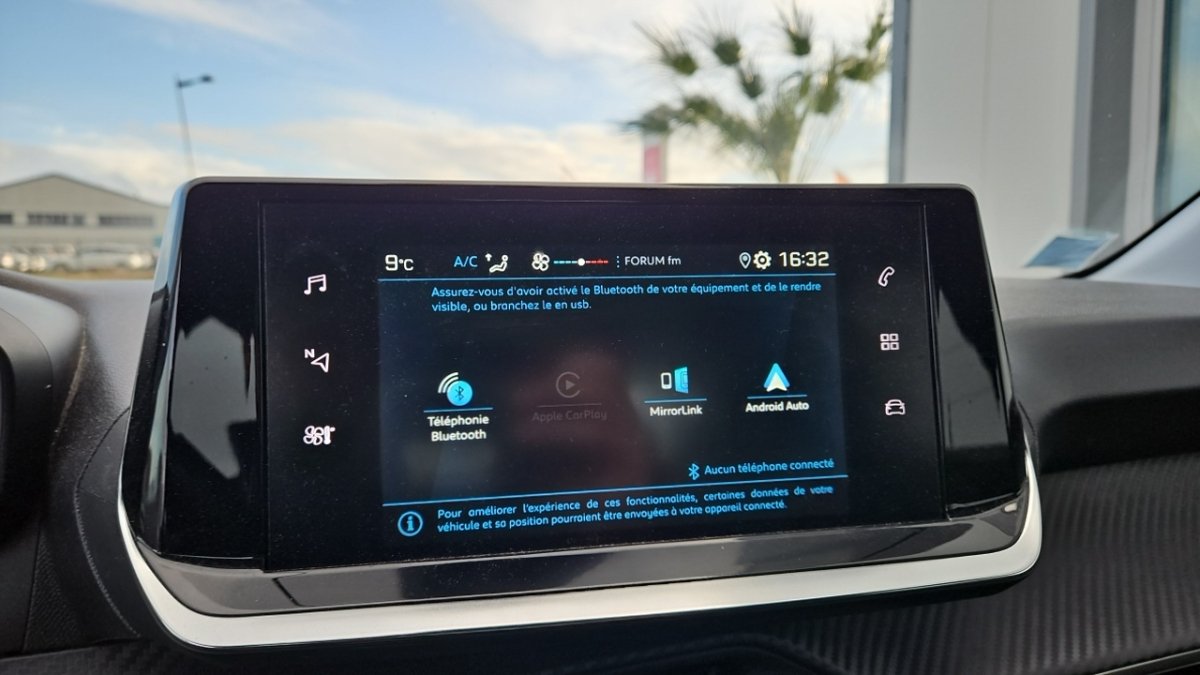 Peugeot 208 - Photo 16