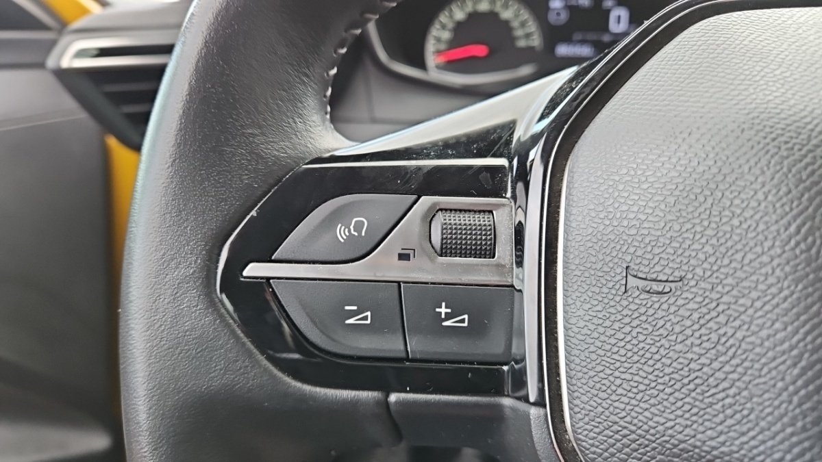 Peugeot 208 - Photo 19