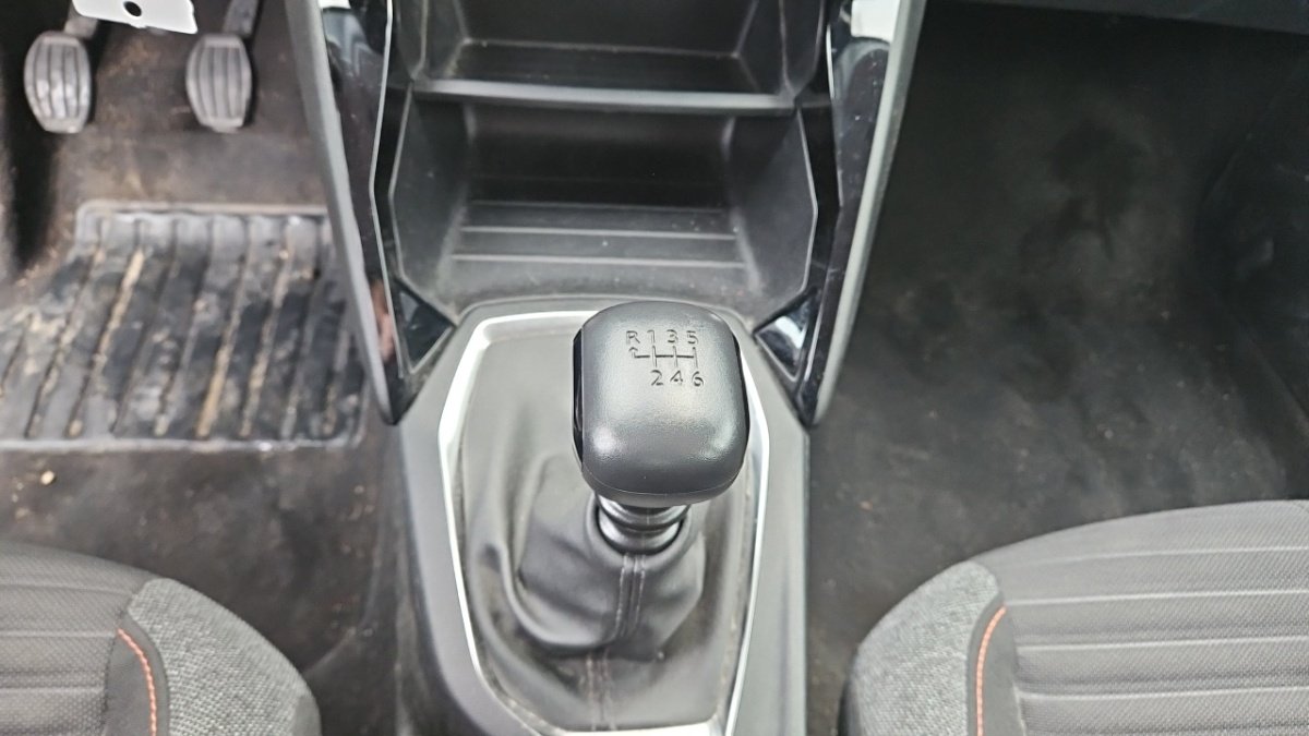 Peugeot 208 - Photo 25