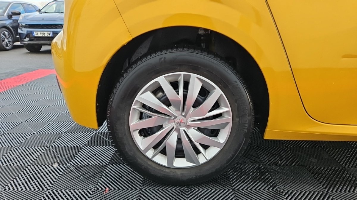 Peugeot 208 - Photo 8