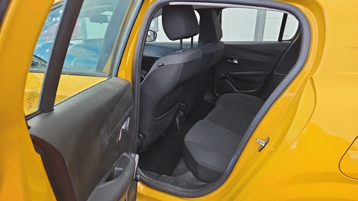 Peugeot 208 - Photo 10