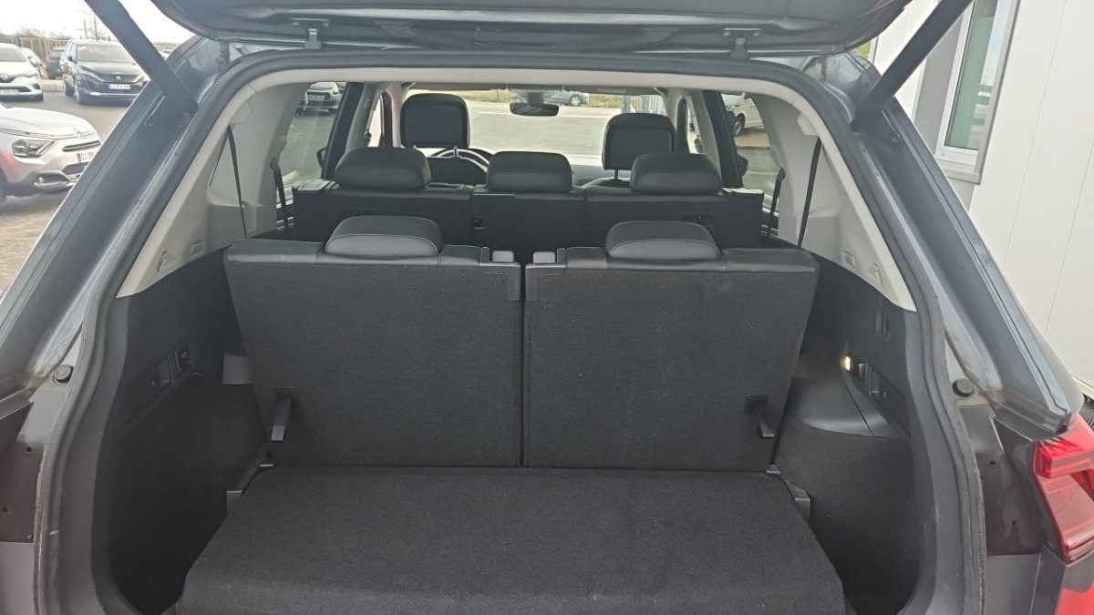 Volkswagen Tiguan Allspace - Photo 32