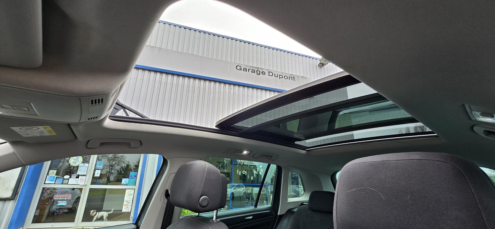Volkswagen Tiguan - Photo 11