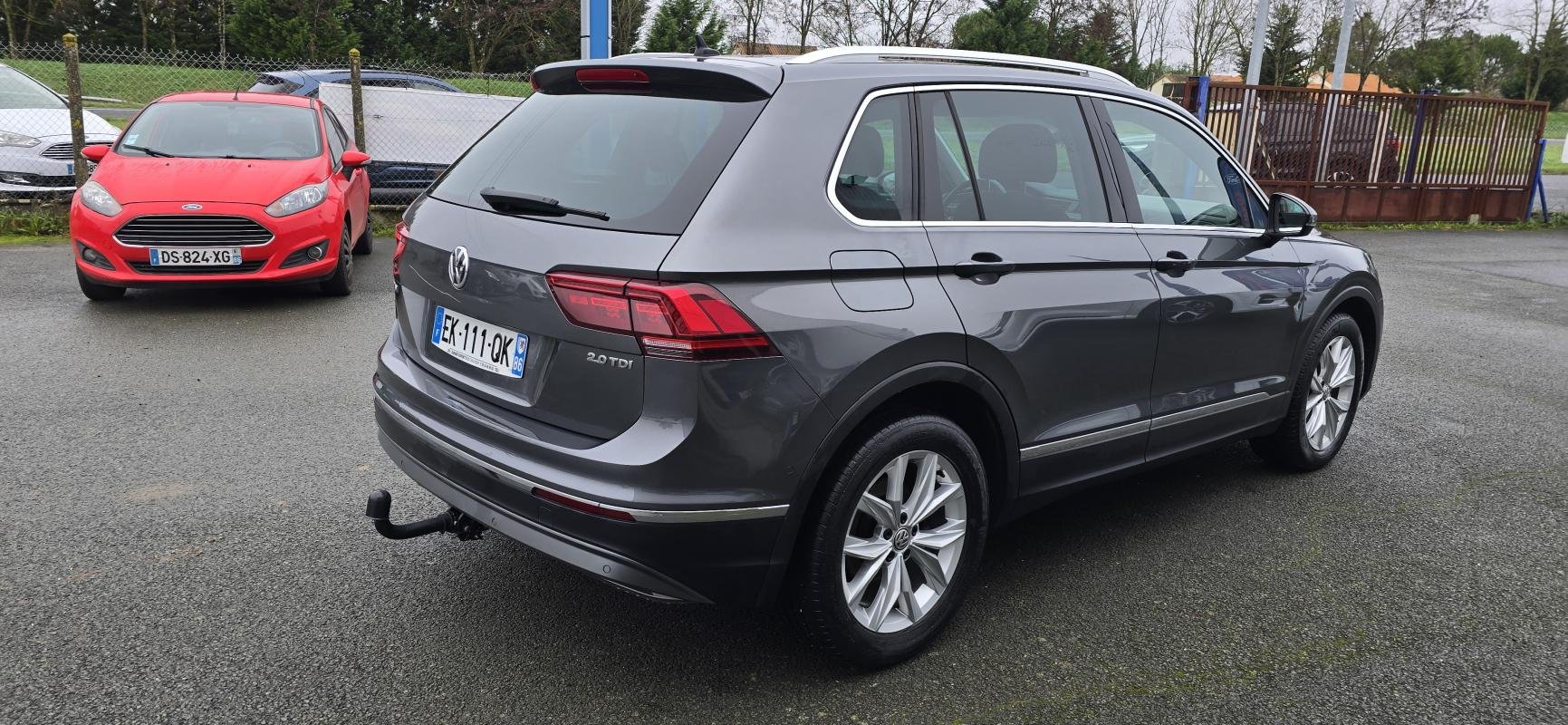 Volkswagen Tiguan - Photo 3