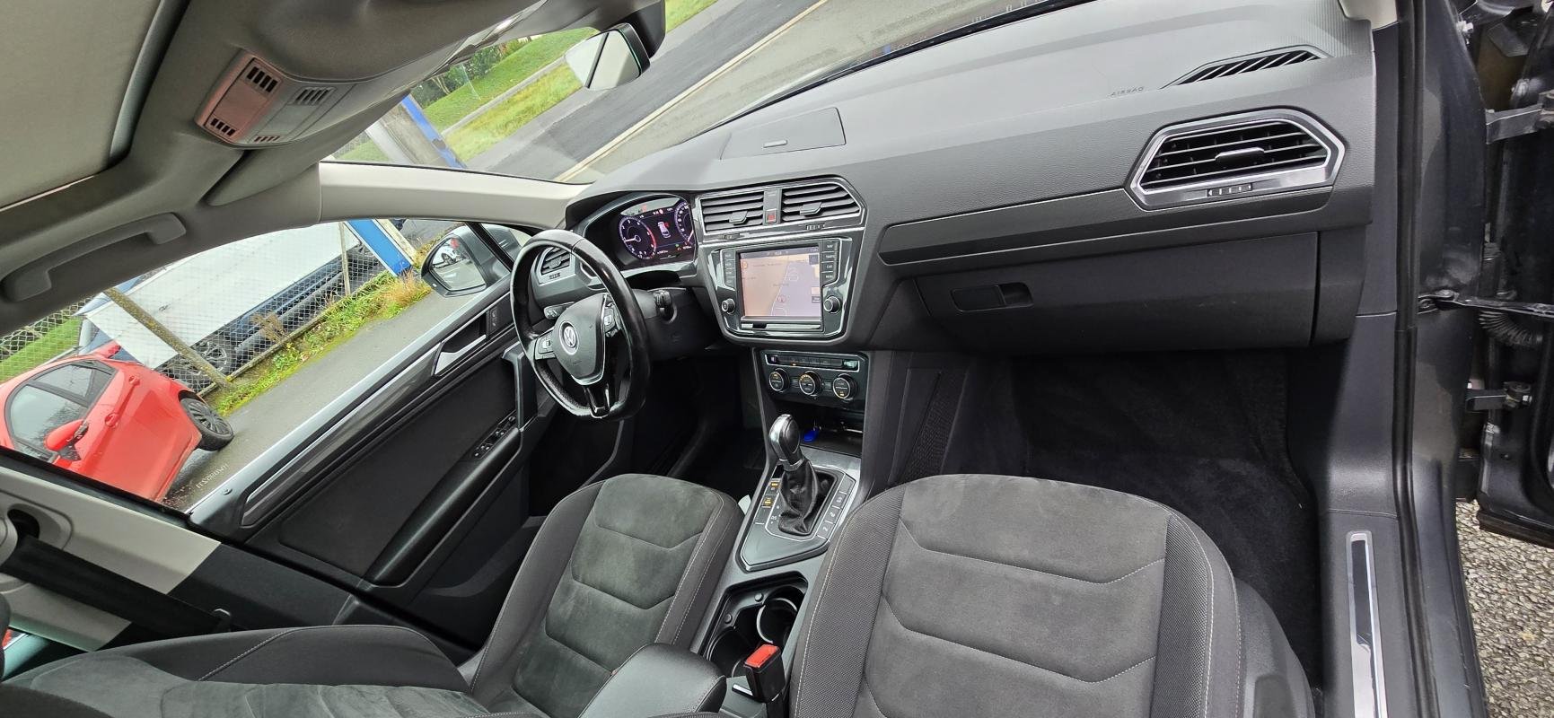 Volkswagen Tiguan - Photo 6