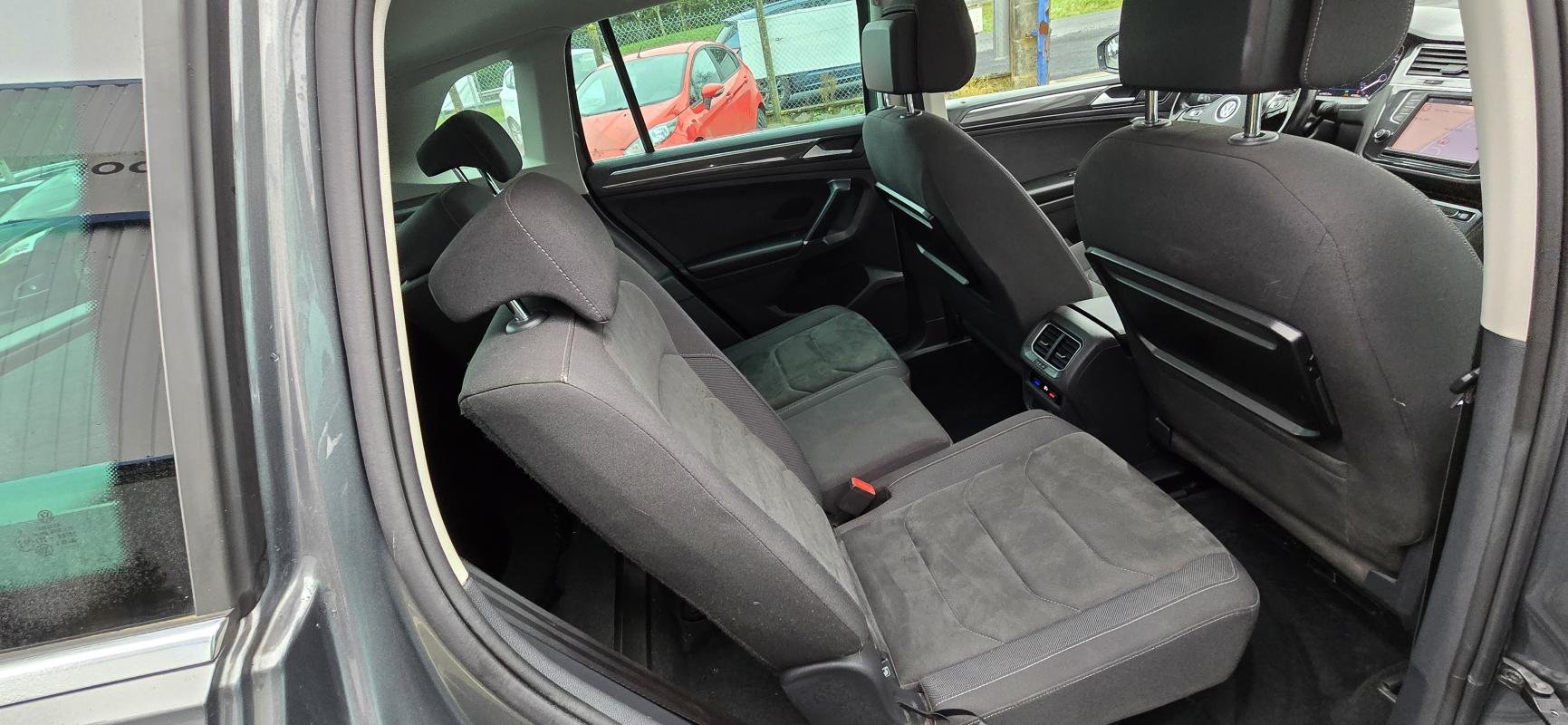 Volkswagen Tiguan - Photo 8