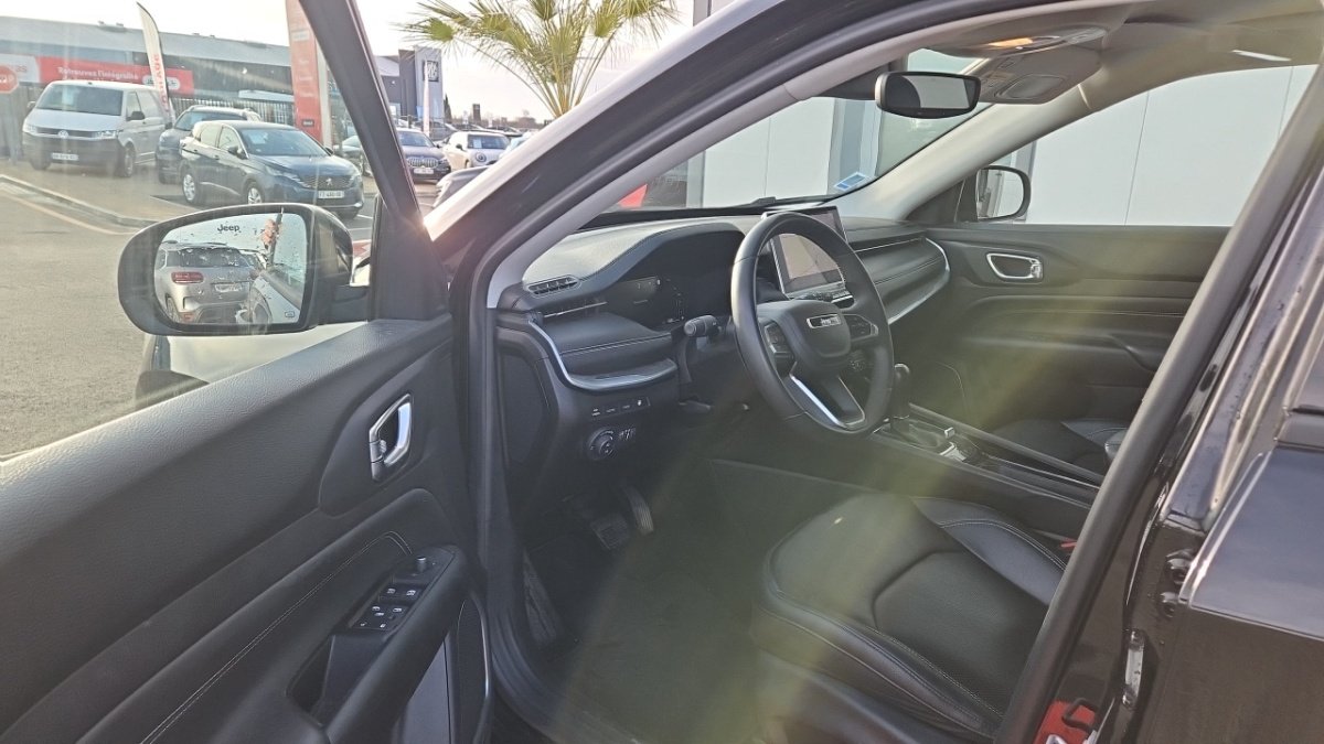Jeep Compass - Photo 12