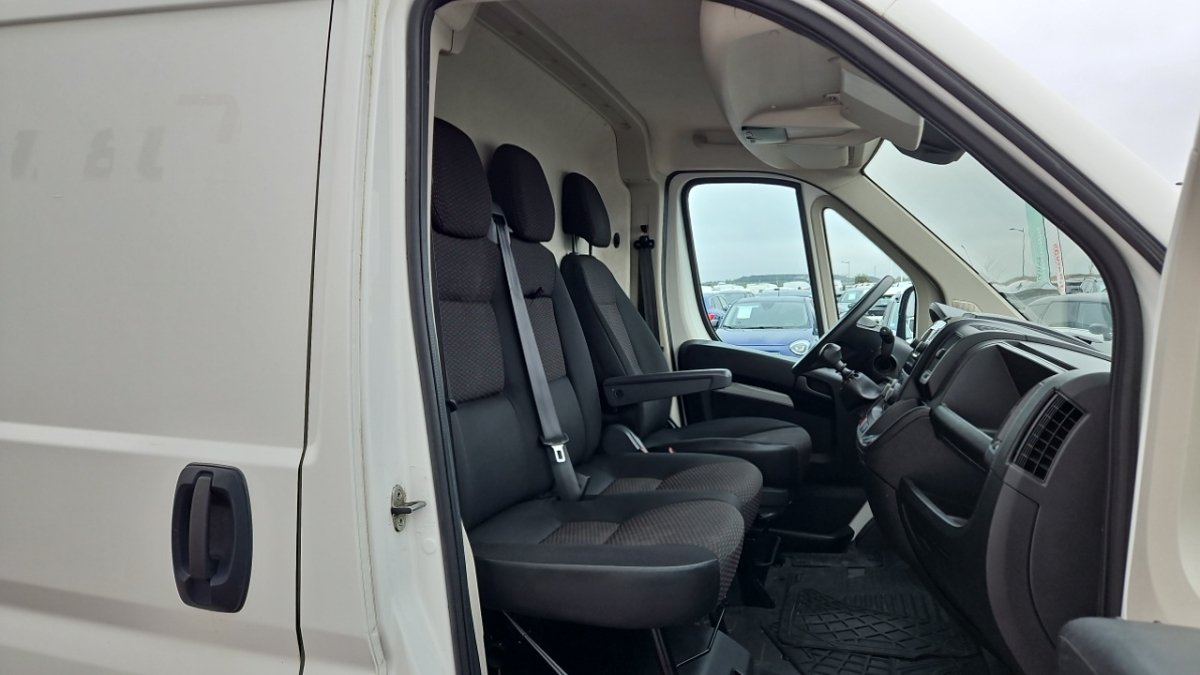 Peugeot Boxer - Photo 11