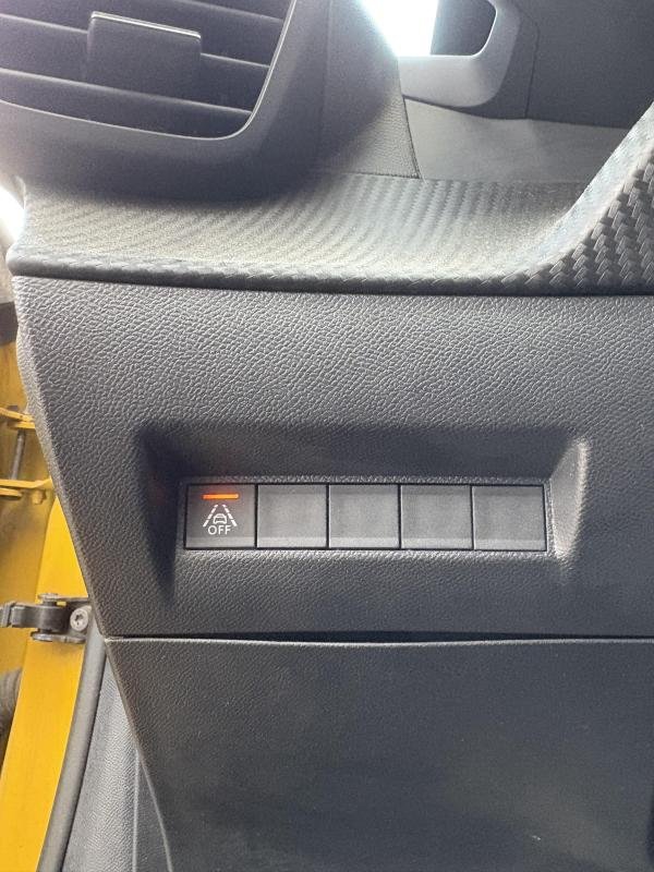 Peugeot 208 - Photo 6