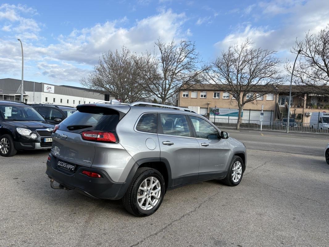 Jeep Cherokee - Photo 7