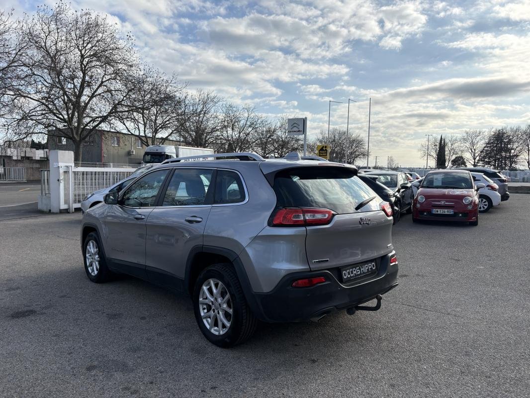 Jeep Cherokee - Photo 8