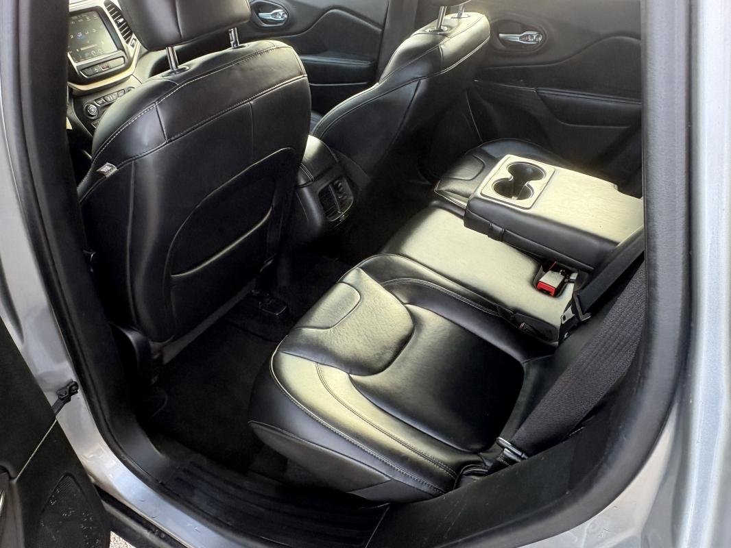 Jeep Cherokee - Photo 10