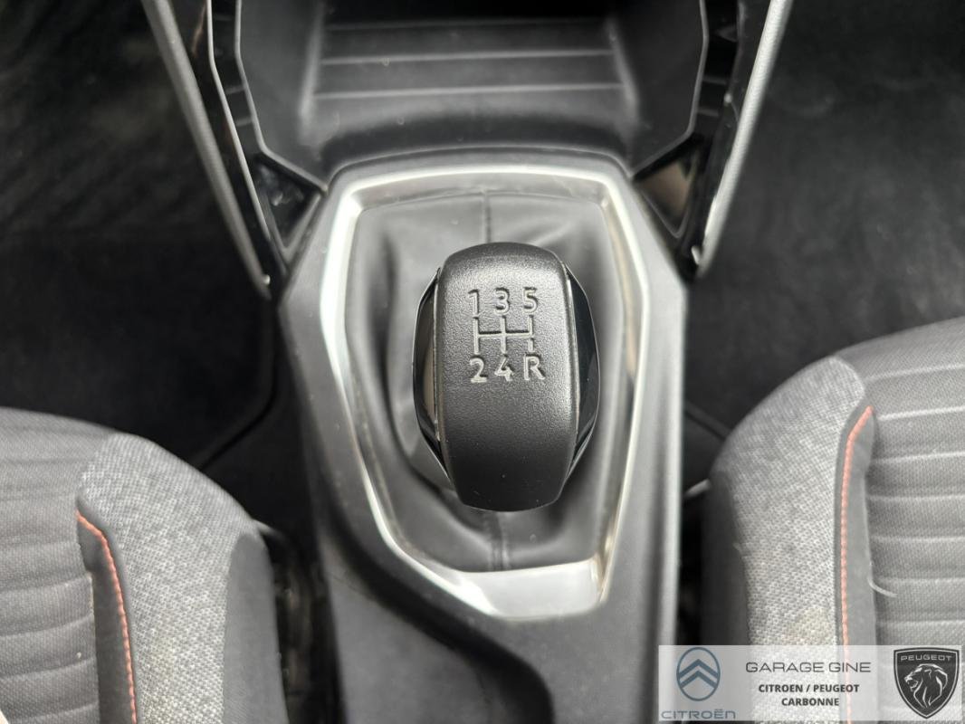 Peugeot 208 - Photo 12