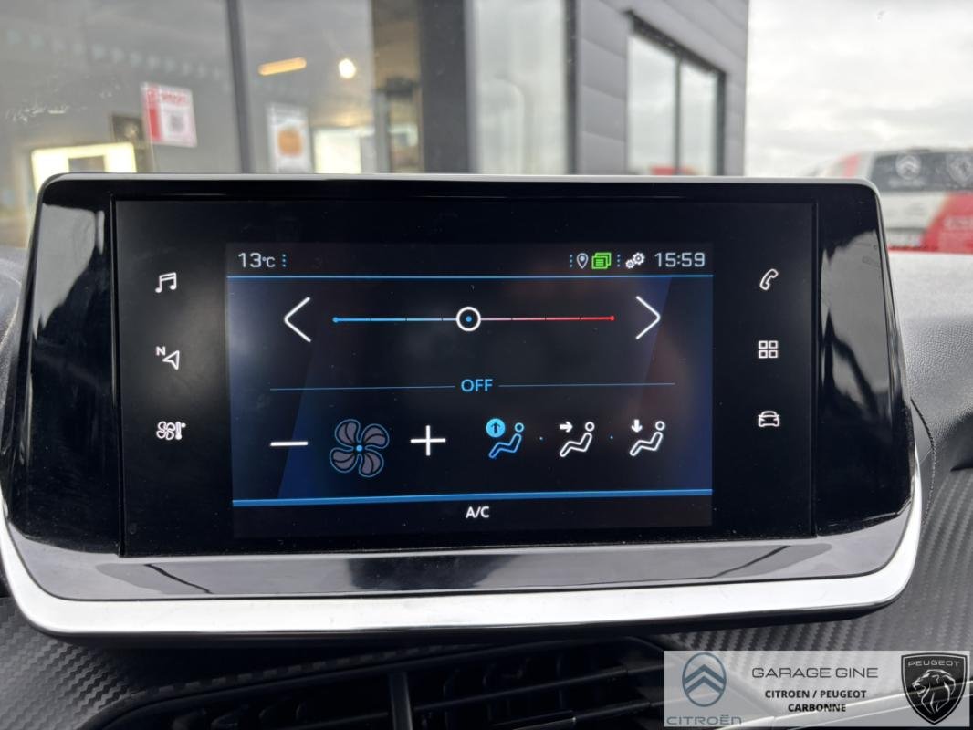 Peugeot 208 - Photo 14