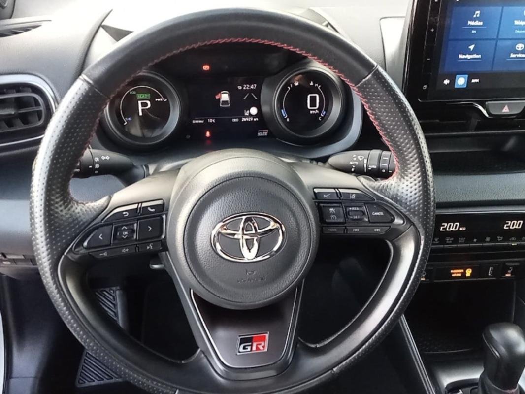 Toyota Yaris - Photo 12