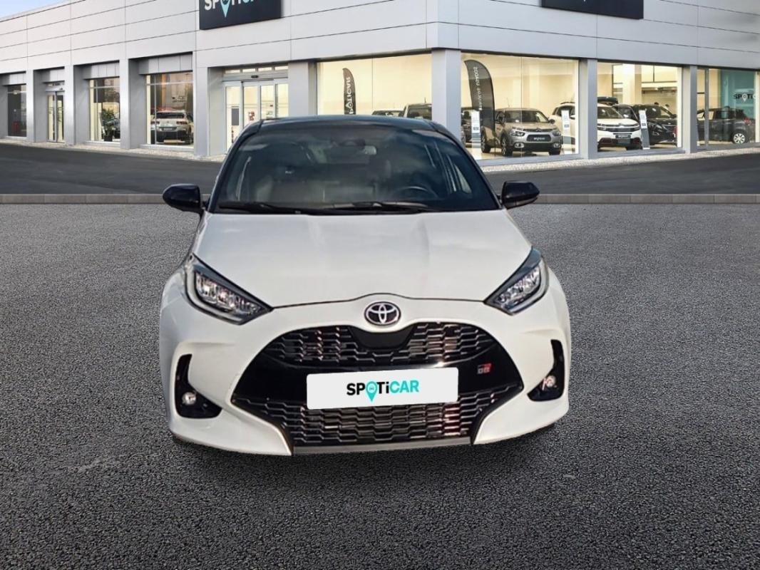 Toyota Yaris - Photo 2