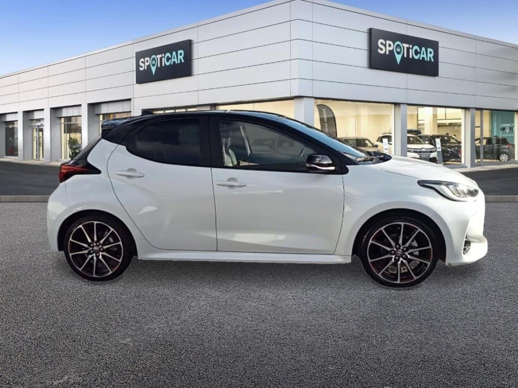 Toyota Yaris - Photo 4