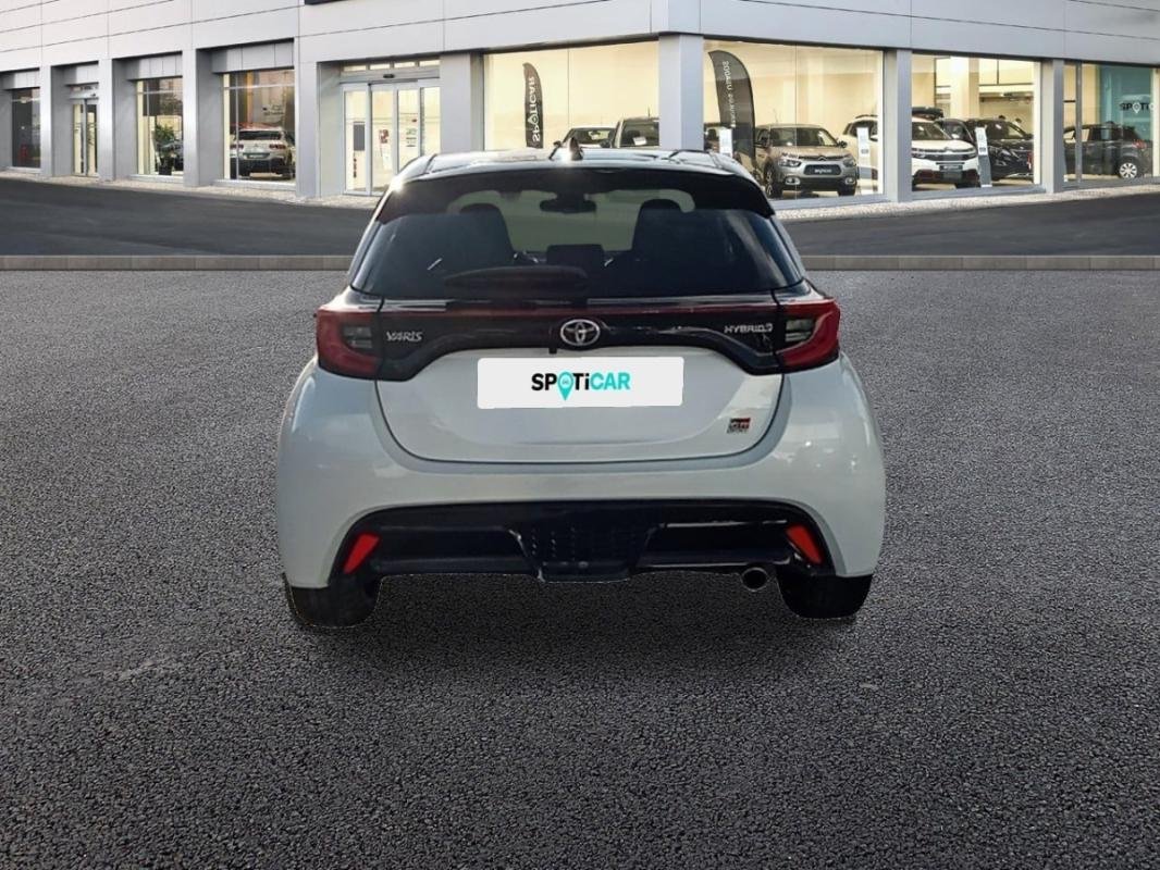 Toyota Yaris - Photo 5