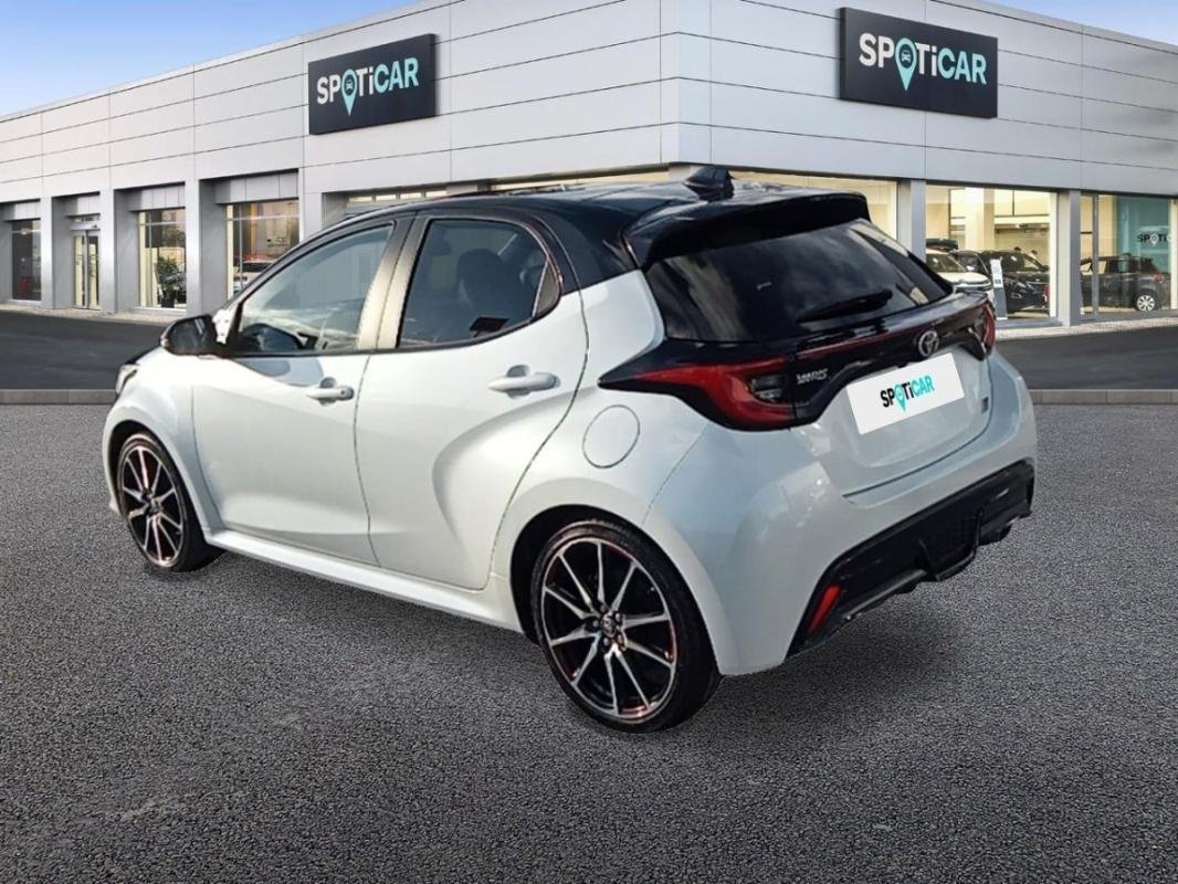 Toyota Yaris - Photo 7