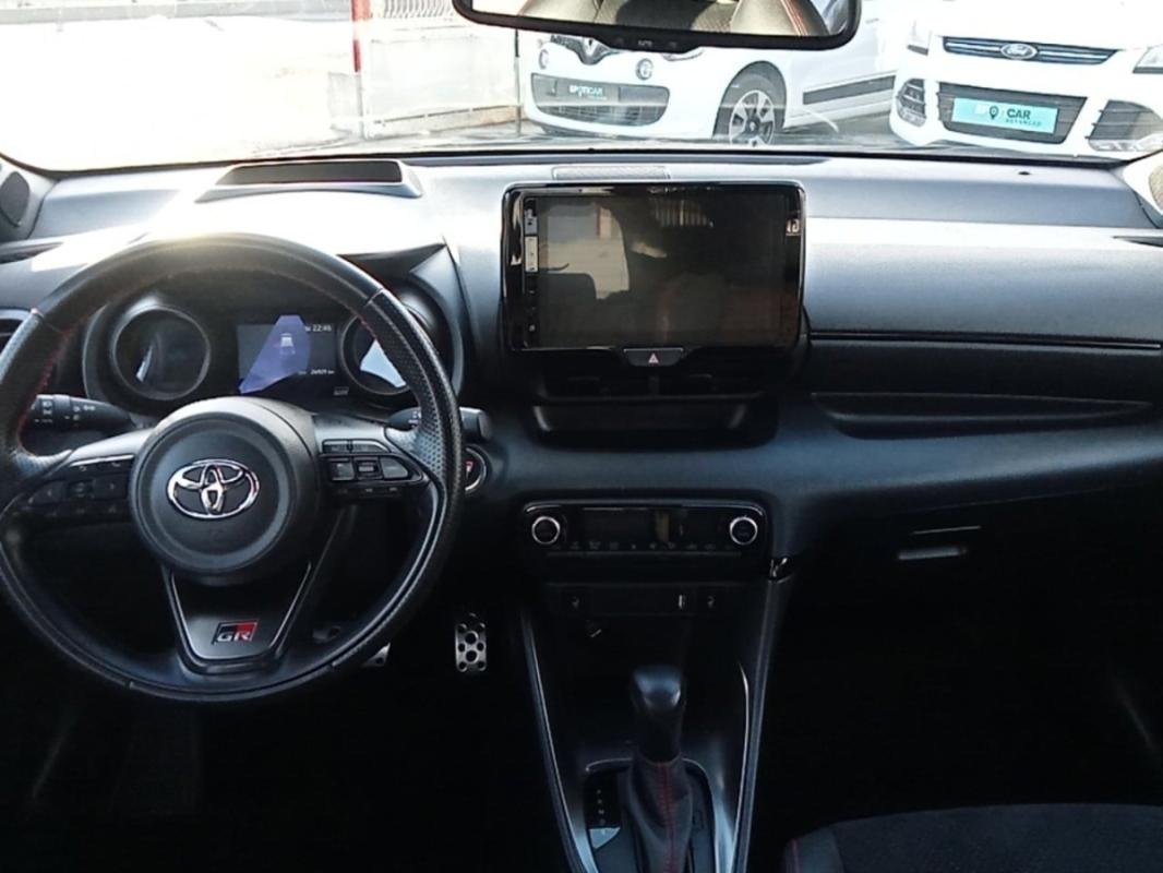 Toyota Yaris - Photo 8