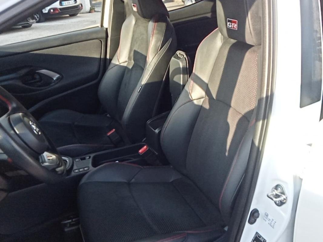 Toyota Yaris - Photo 9