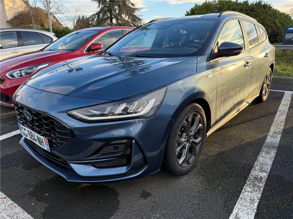 Ford Focus - Photo 2