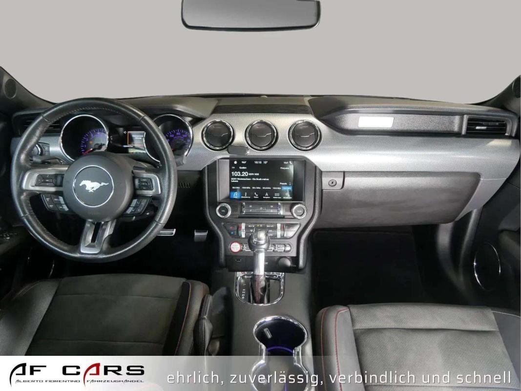 Ford Mustang - Photo 12