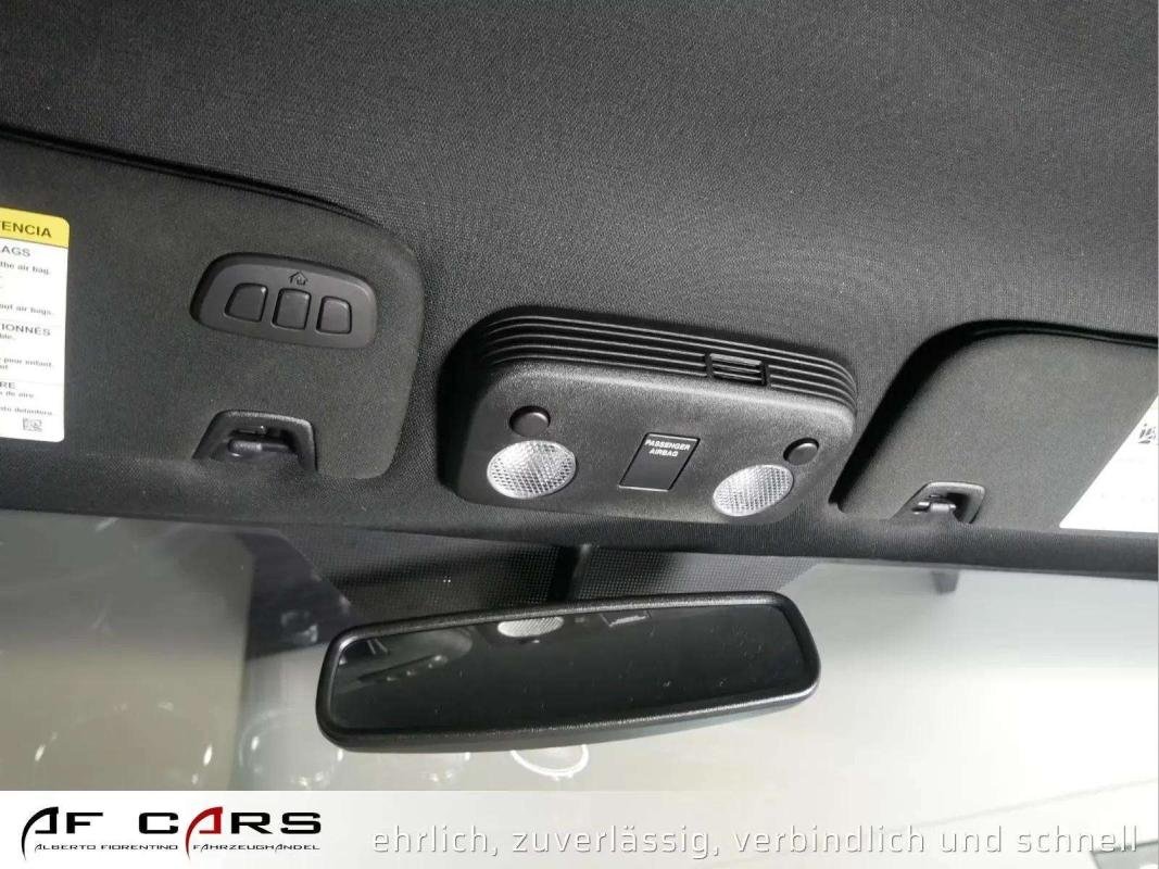Ford Mustang - Photo 8